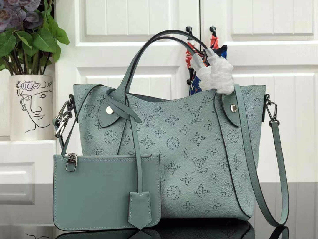 new-luxury-designer-bags-nm22037