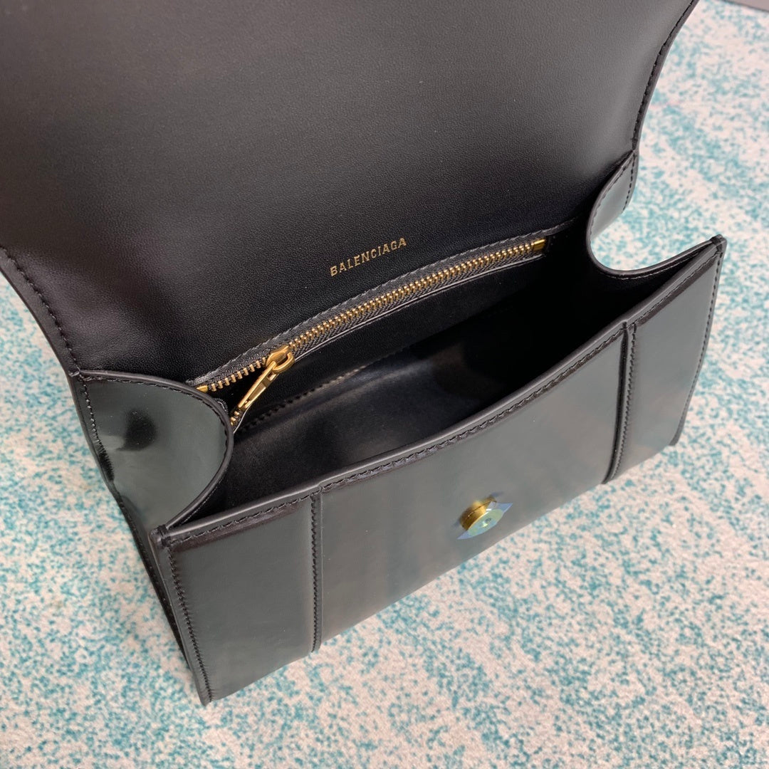 new-luxury-designer-bags-nm24085