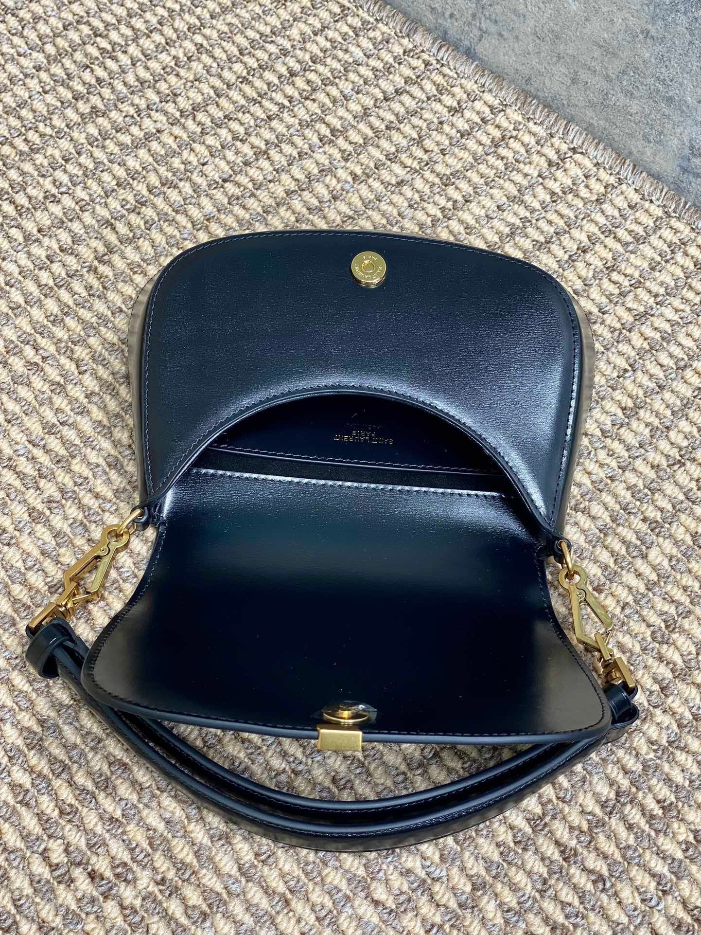 Dragons Bags - Best High-End Brands in One Place - AFFORDABLE LUXURY BAGS - 5909