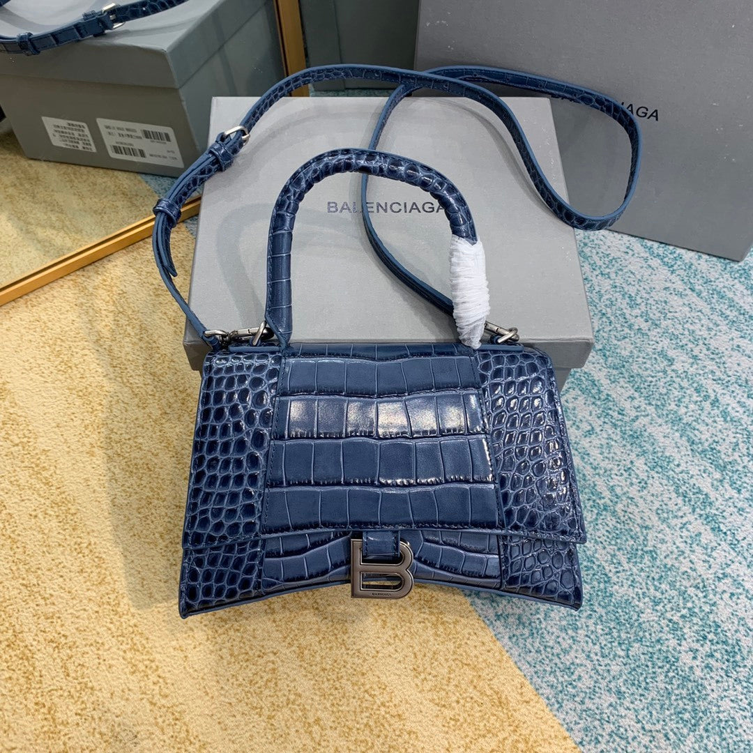 new-luxury-designer-bags-nm24078
