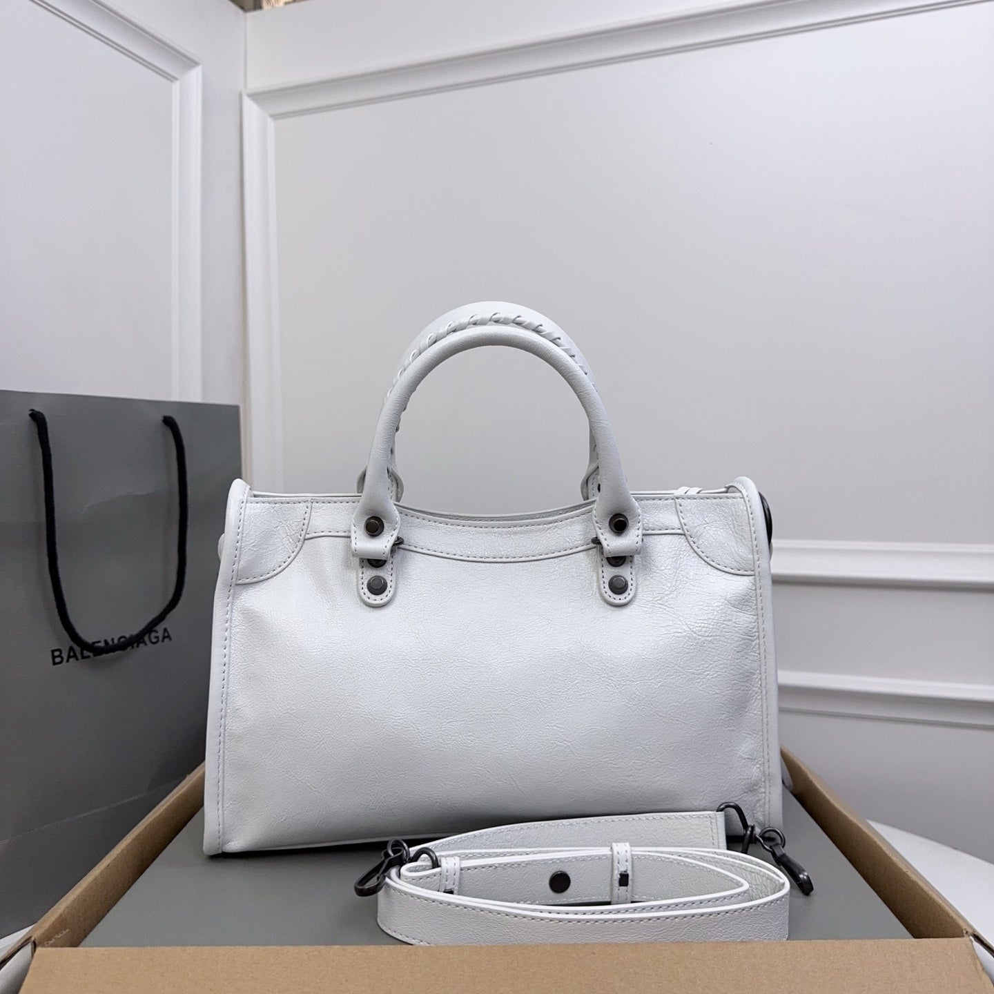 new-designer-premium-bags-nm24031