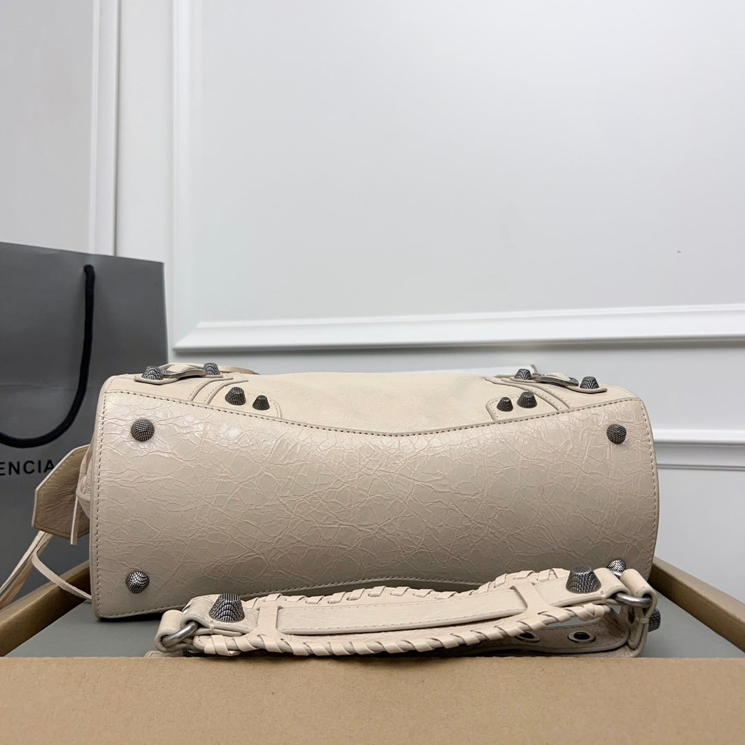new-luxury-designer-bags-nm24277