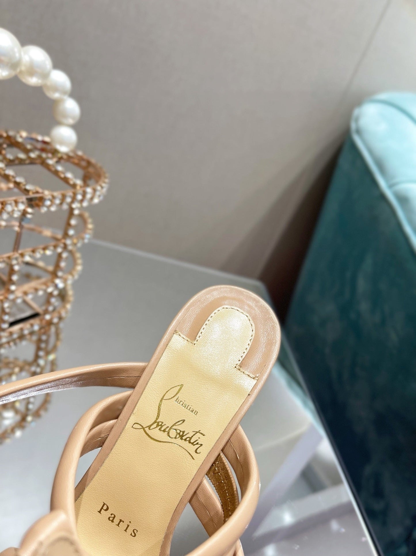 Dragons Bags - High-Quality Designer Products for You - AFFORDABLE LUXURY HEELS - 7955