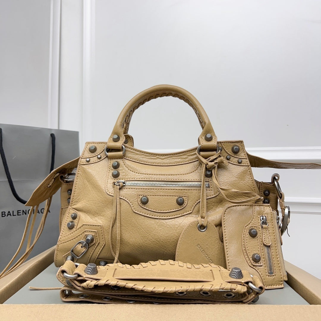 new-luxury-designer-bags-nm24272