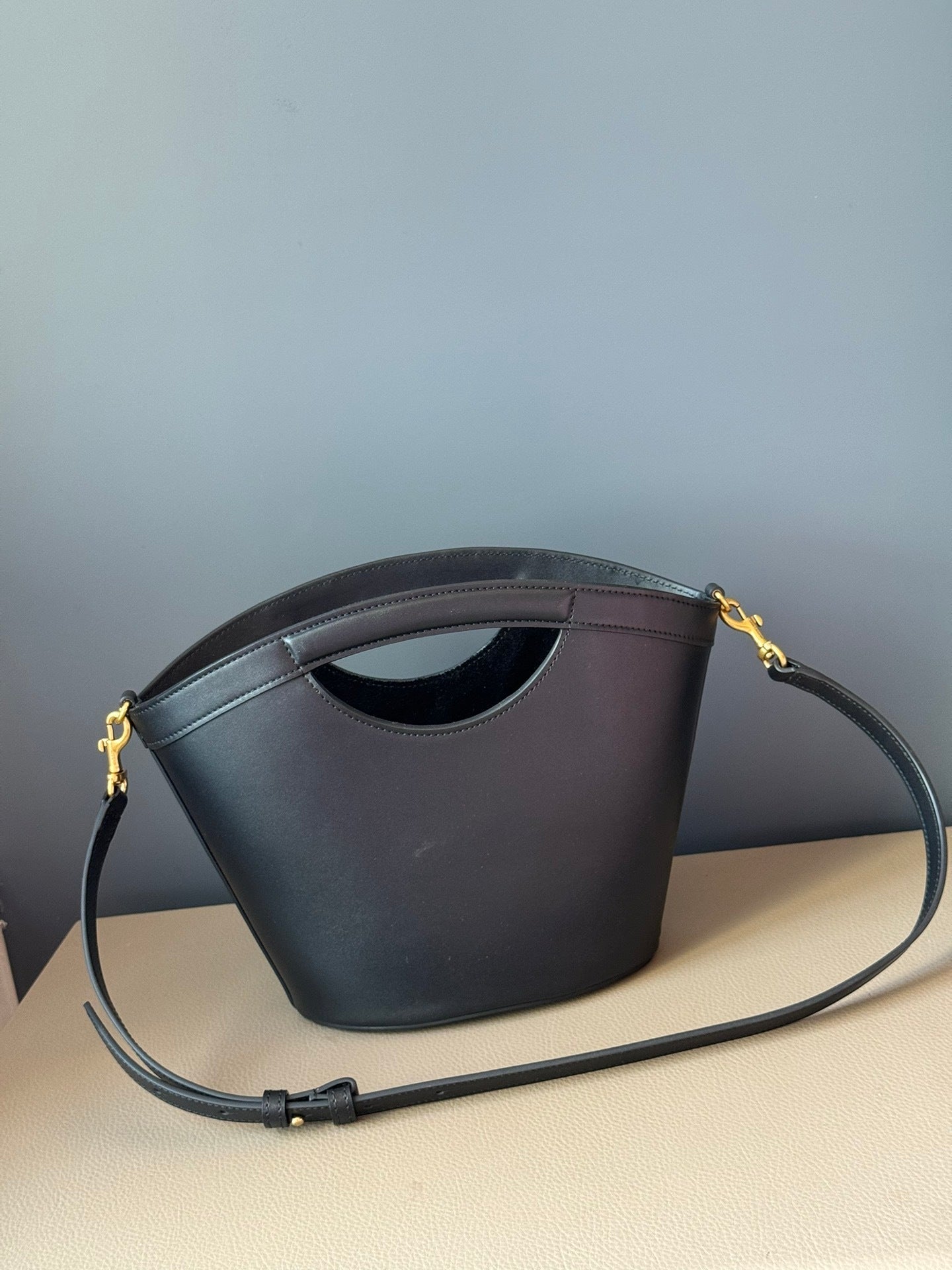 Dragons Bags - Best High-End Brands in One Place - AFFORDABLE LUXURY BAGS - 6013