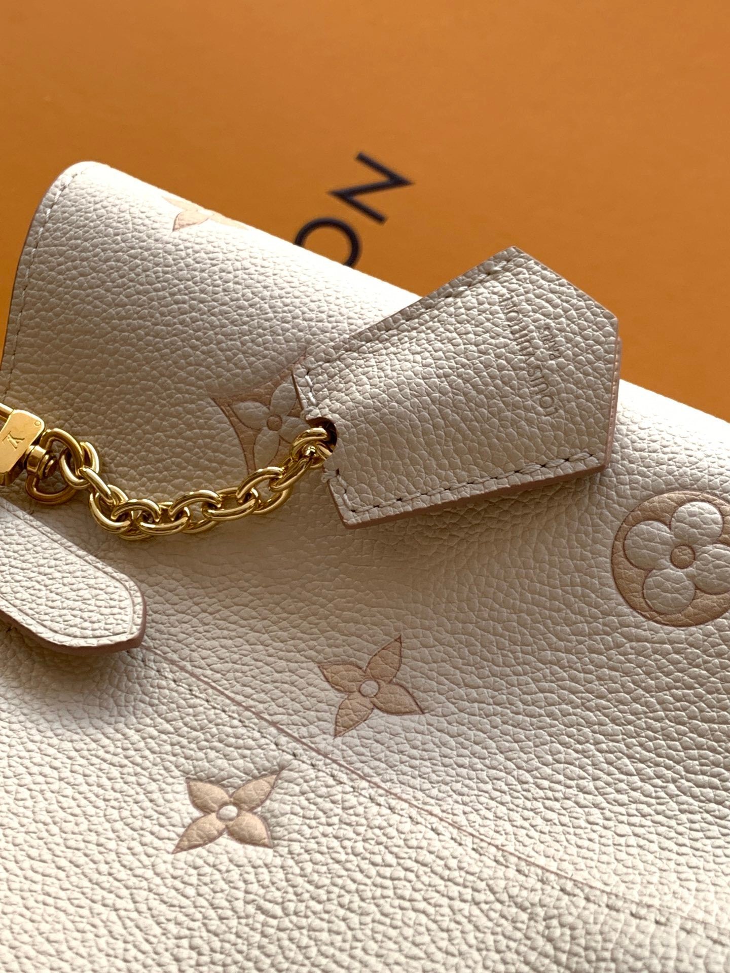 Dragons Bags - Premium Luxury Goods and Accessories - AFFORDABLE LUXURY BAGS - 3422
