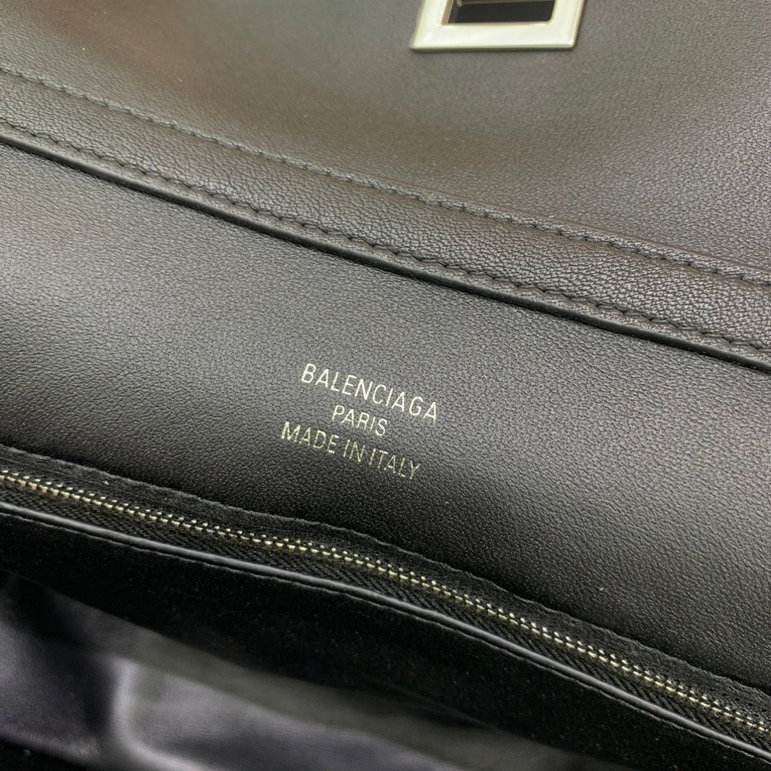new-luxury-designer-bags-nm24345