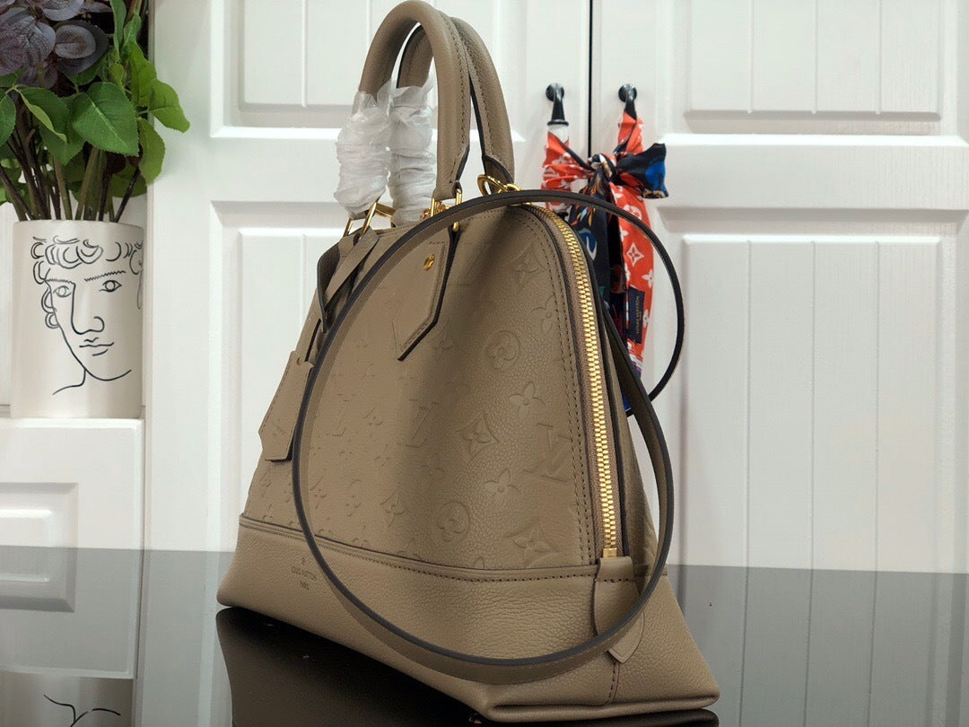 new-luxury-designer-bags-nm22036