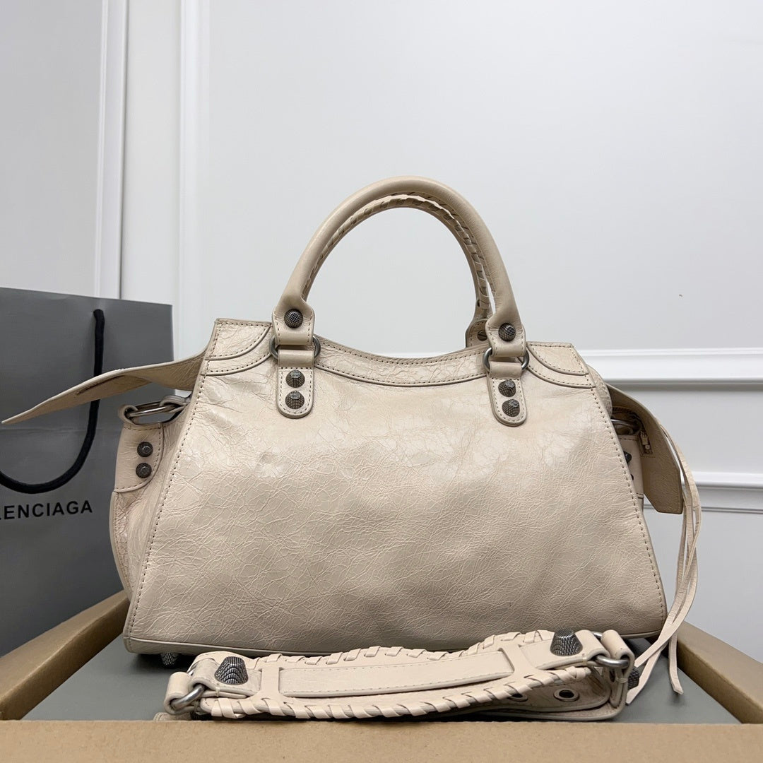new-luxury-designer-bags-nm24277