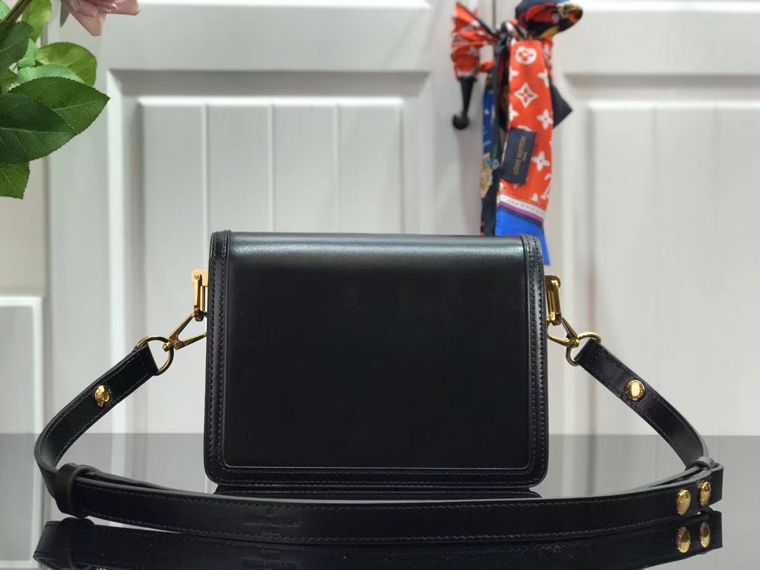 new-luxury-designer-bags-nm21968
