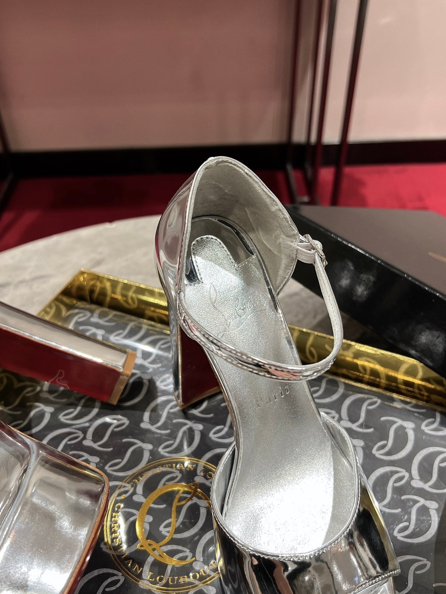 Dragons Bags - Premium Luxury Goods and Accessories - AFFORDABLE LUXURY HEELS - 8242
