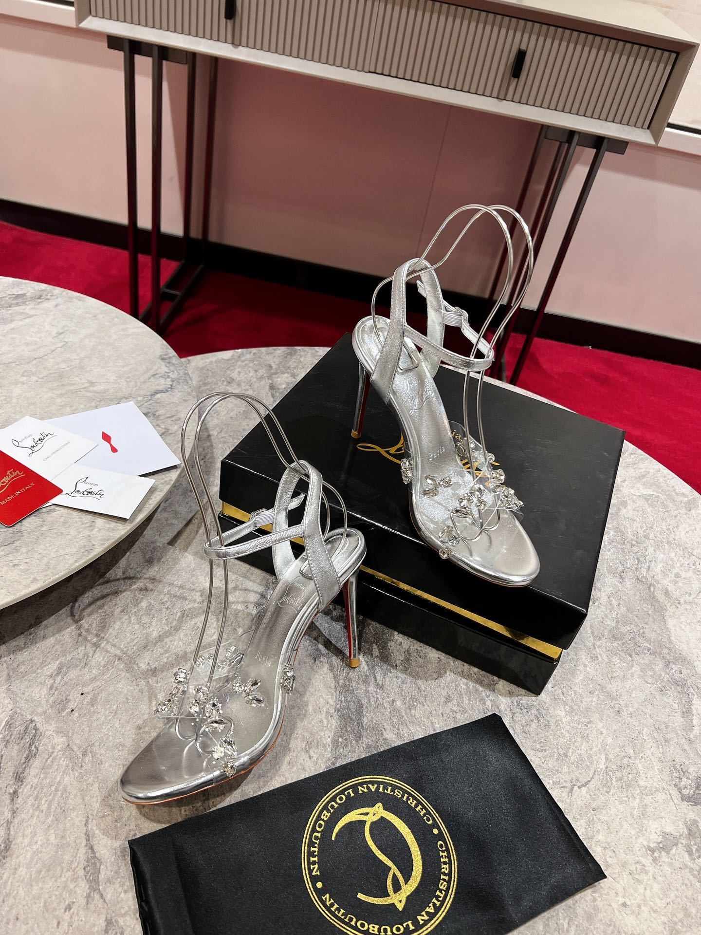 new-luxury-designer-bags-nm22371