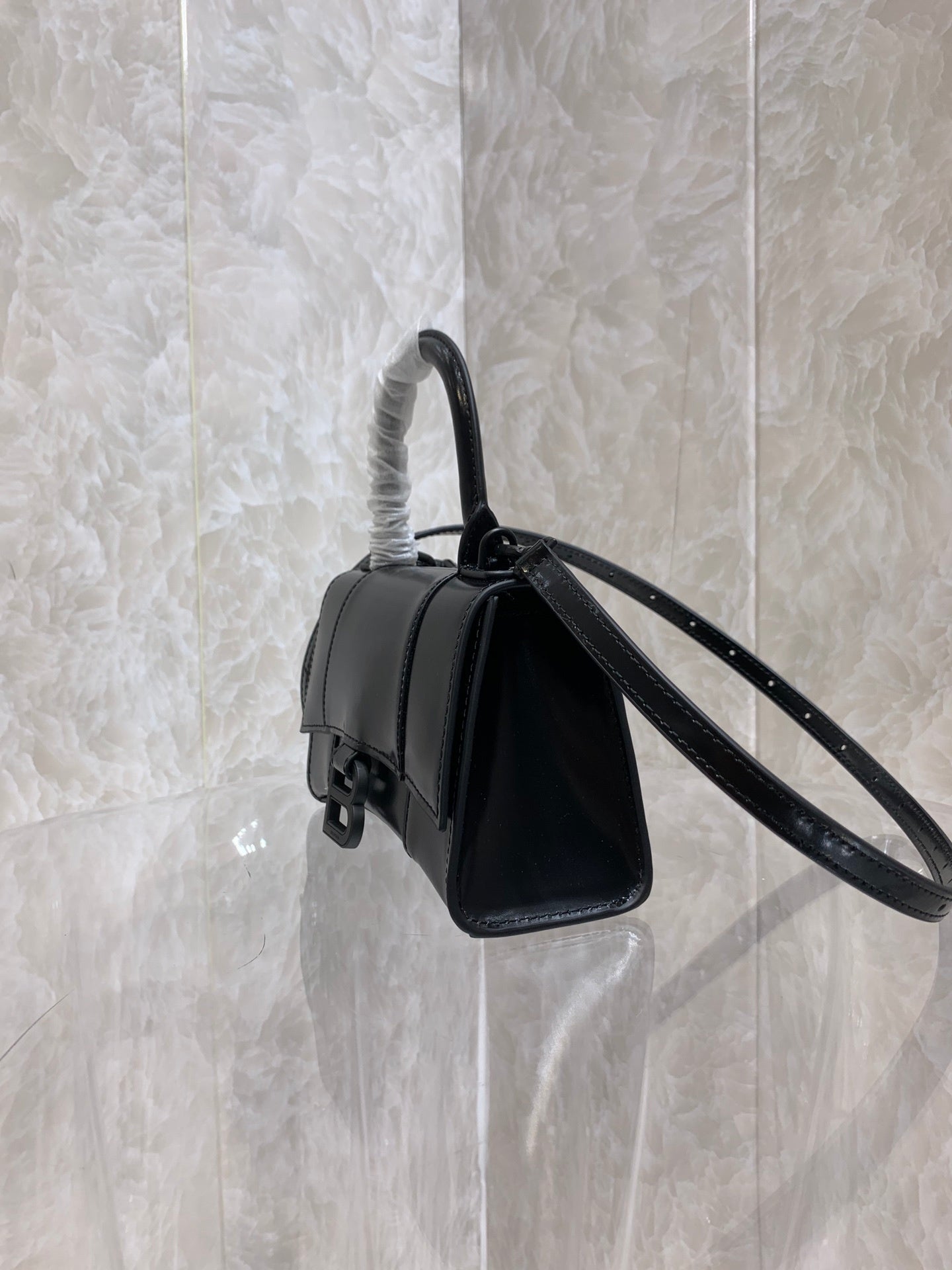 new-luxury-designer-bags-nm24073