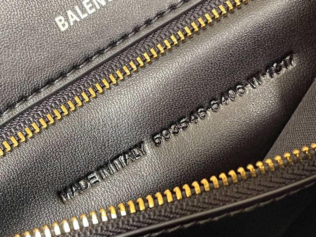 new-luxury-designer-bags-nm24868