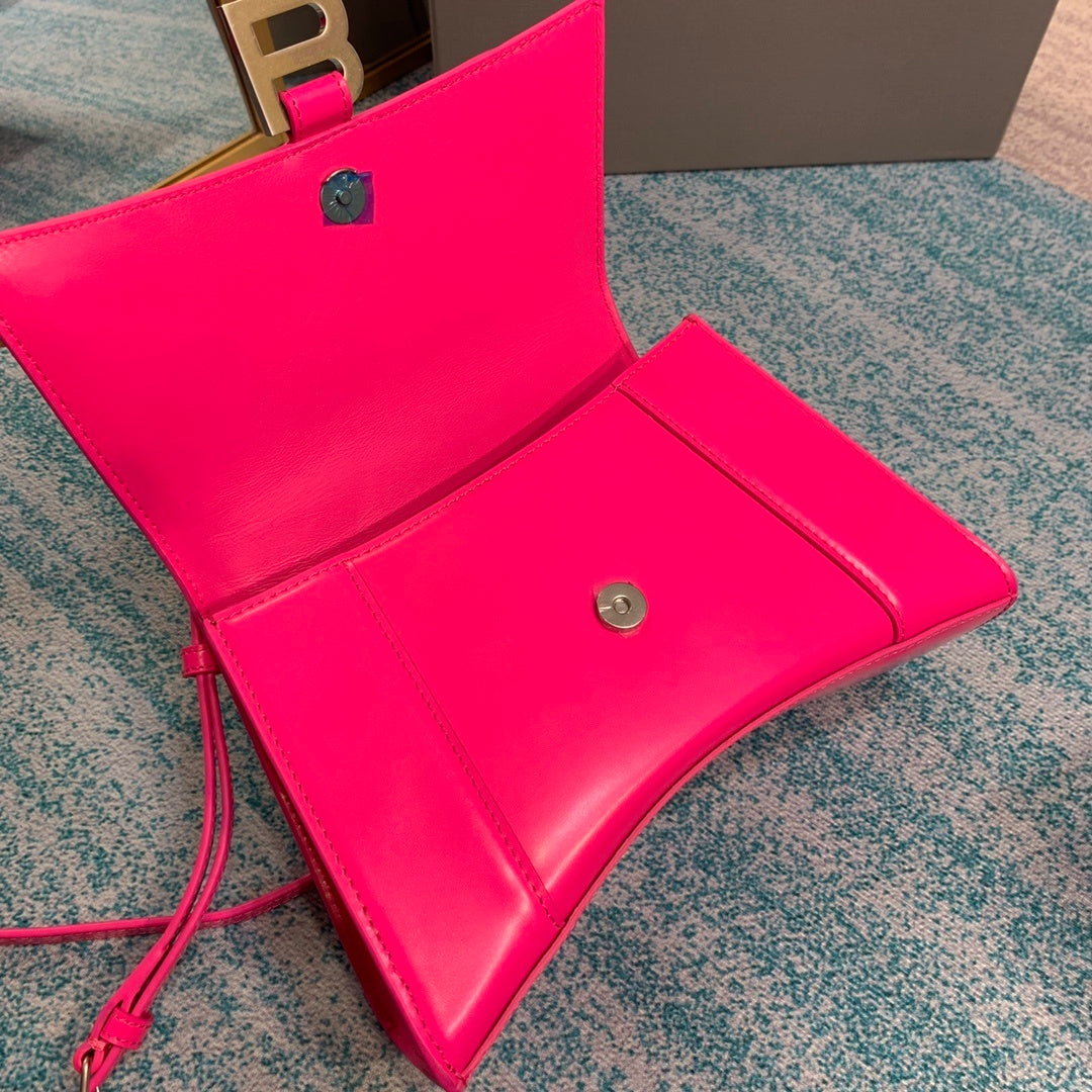new-luxury-designer-bags-nm24083