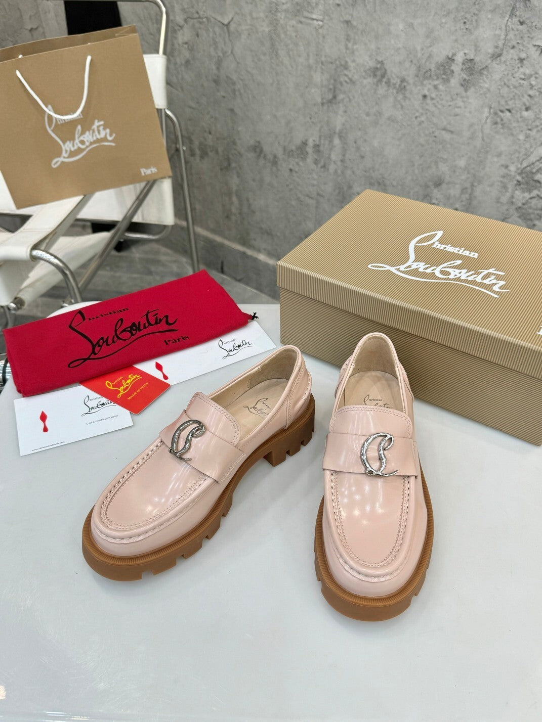 Dragons Bags - High-Quality Designer Products for You - AFFORDABLE LUXURY HEELS - 8155