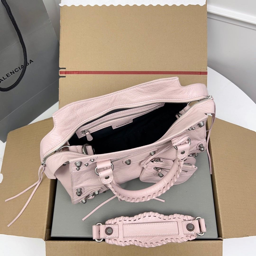 new-luxury-designer-bags-nm24273