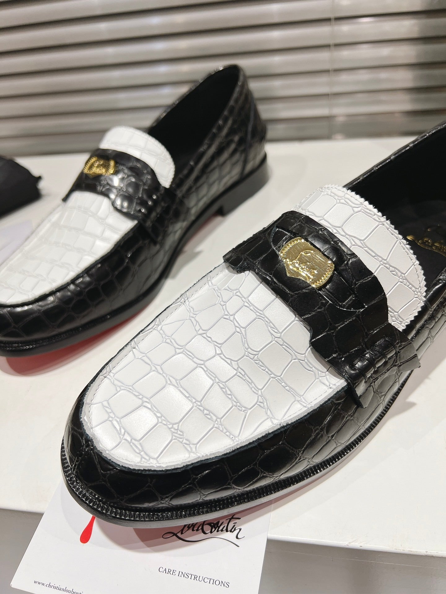 Dragons Bags - Best High-End Brands in One Place - AFFORDABLE LUXURY HEELS - 8249