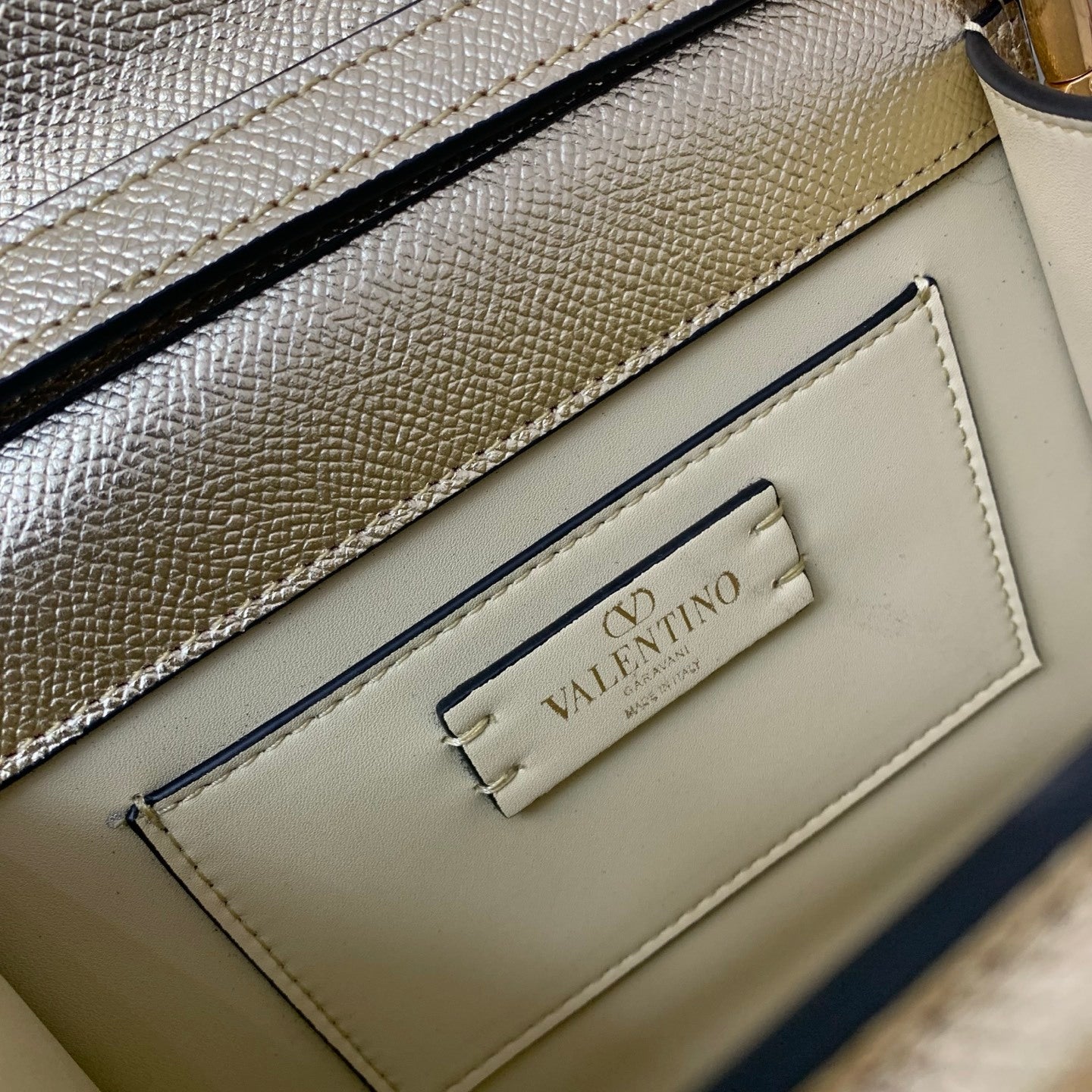 Dragons Bags - Best High-End Brands in One Place - AFFORDABLE LUXURY BAGS - 5505