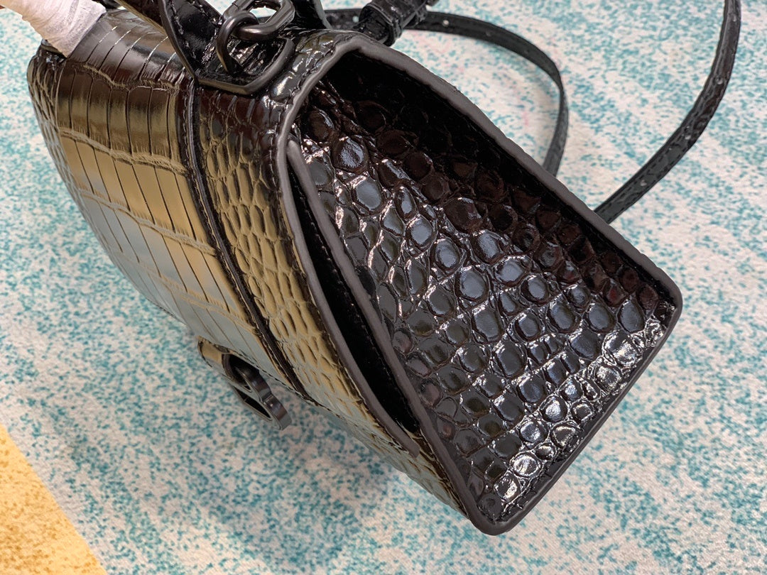 new-luxury-designer-bags-nm24079