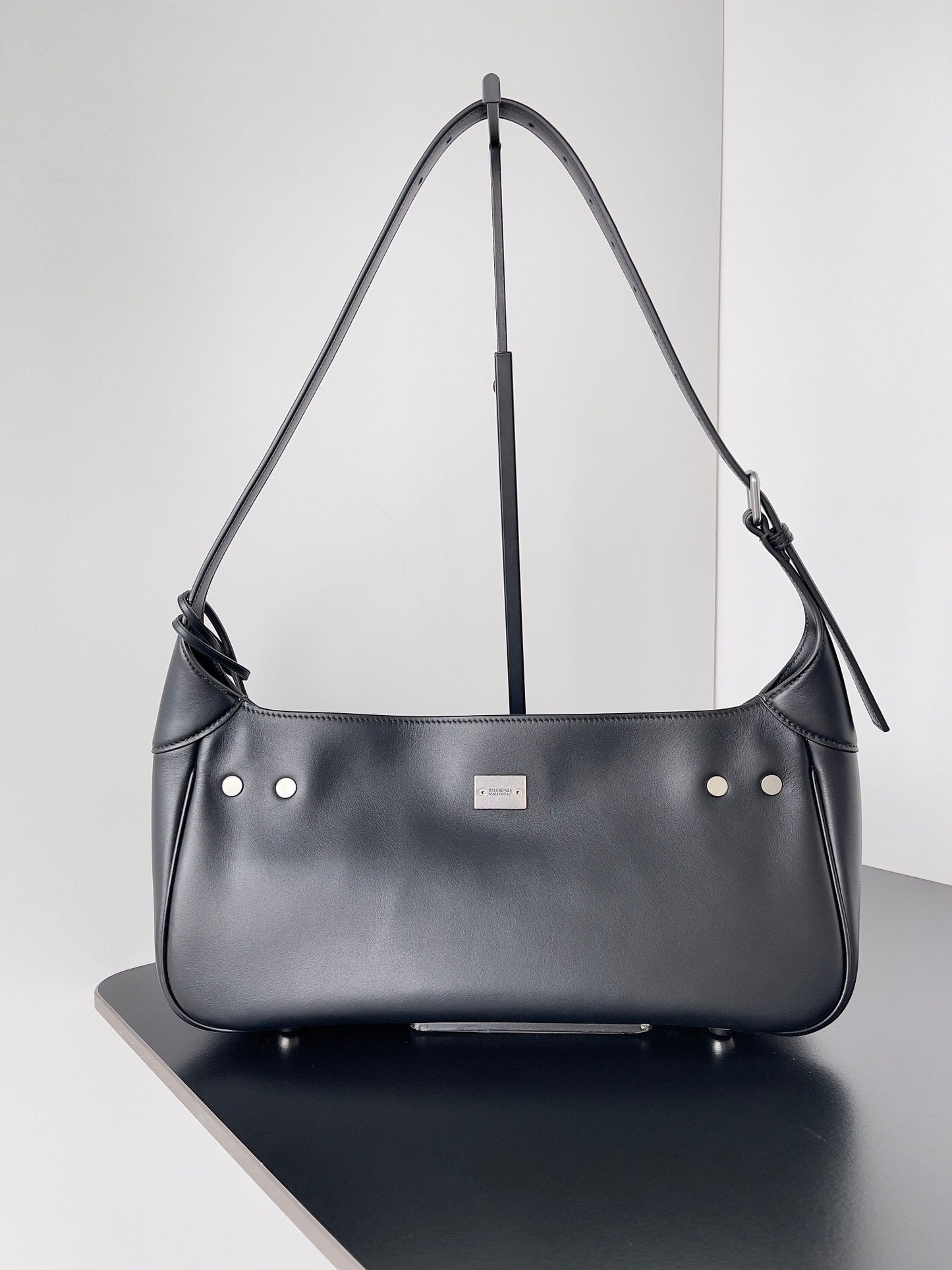new-luxury-designer-bags-nm24355