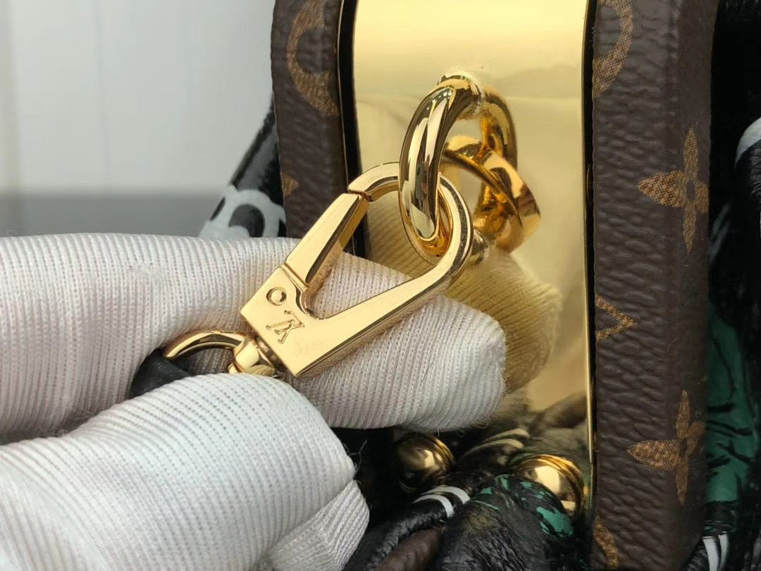 new-luxury-designer-bags-nm22062