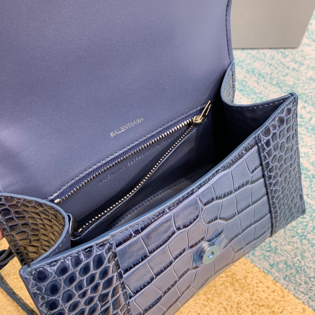 new-luxury-designer-bags-nm24078