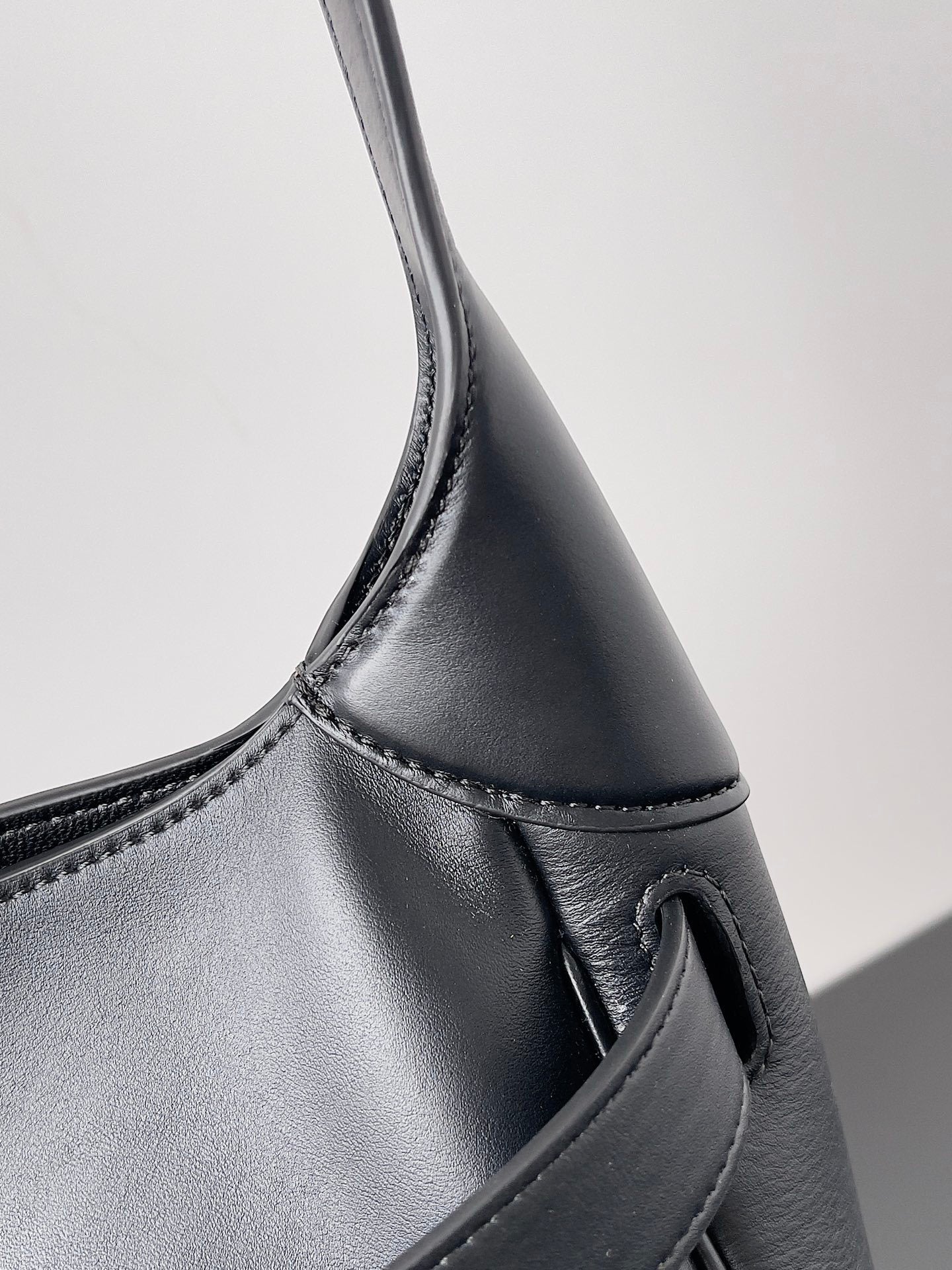 new-luxury-designer-bags-nm24355
