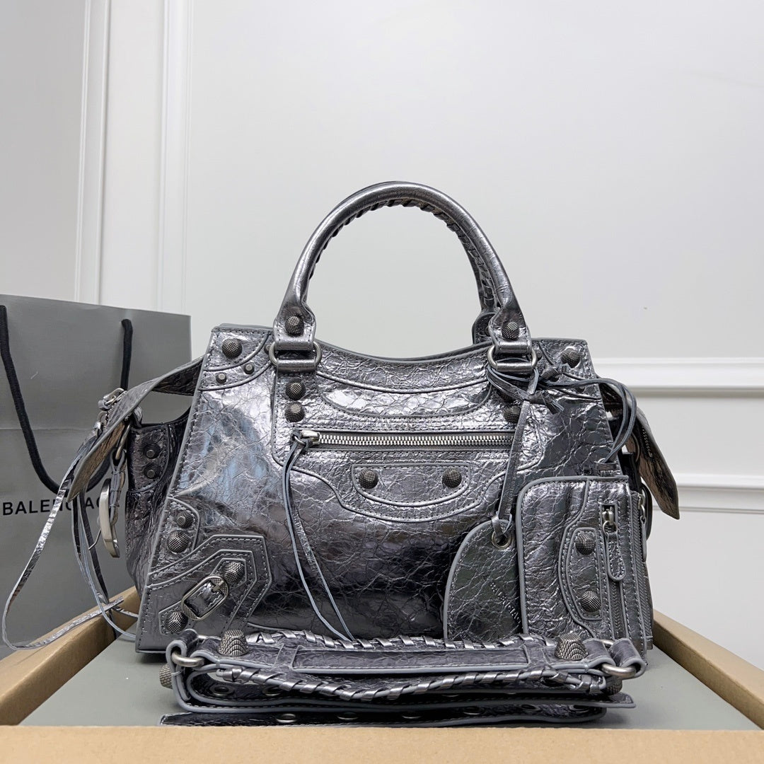 new-luxury-designer-bags-nm24282