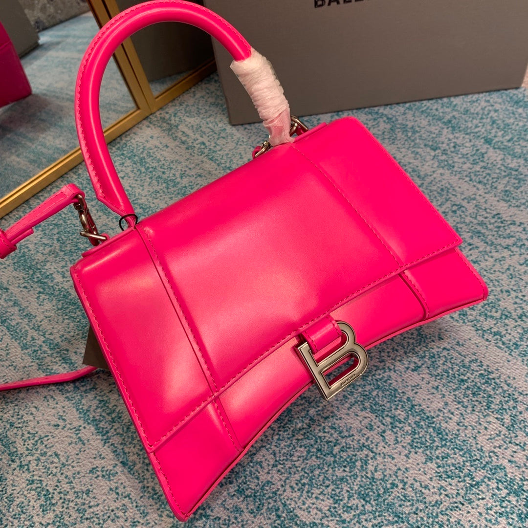 new-luxury-designer-bags-nm24083