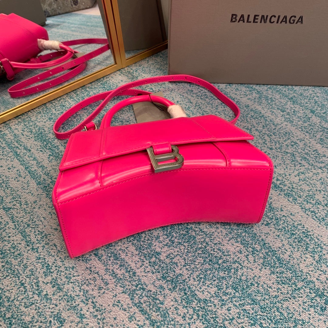 new-luxury-designer-bags-nm24083