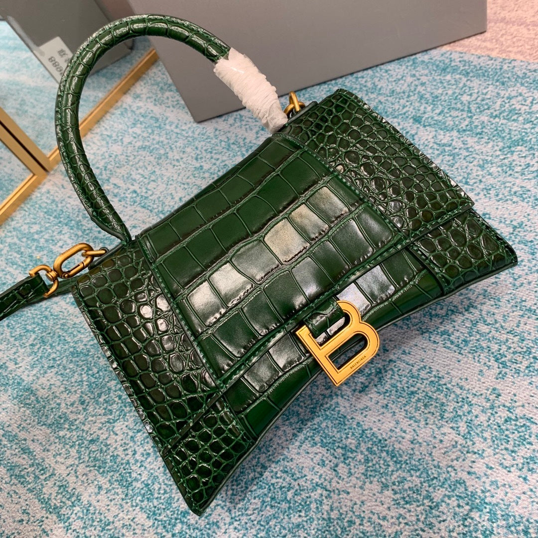 new-luxury-designer-bags-nm24080