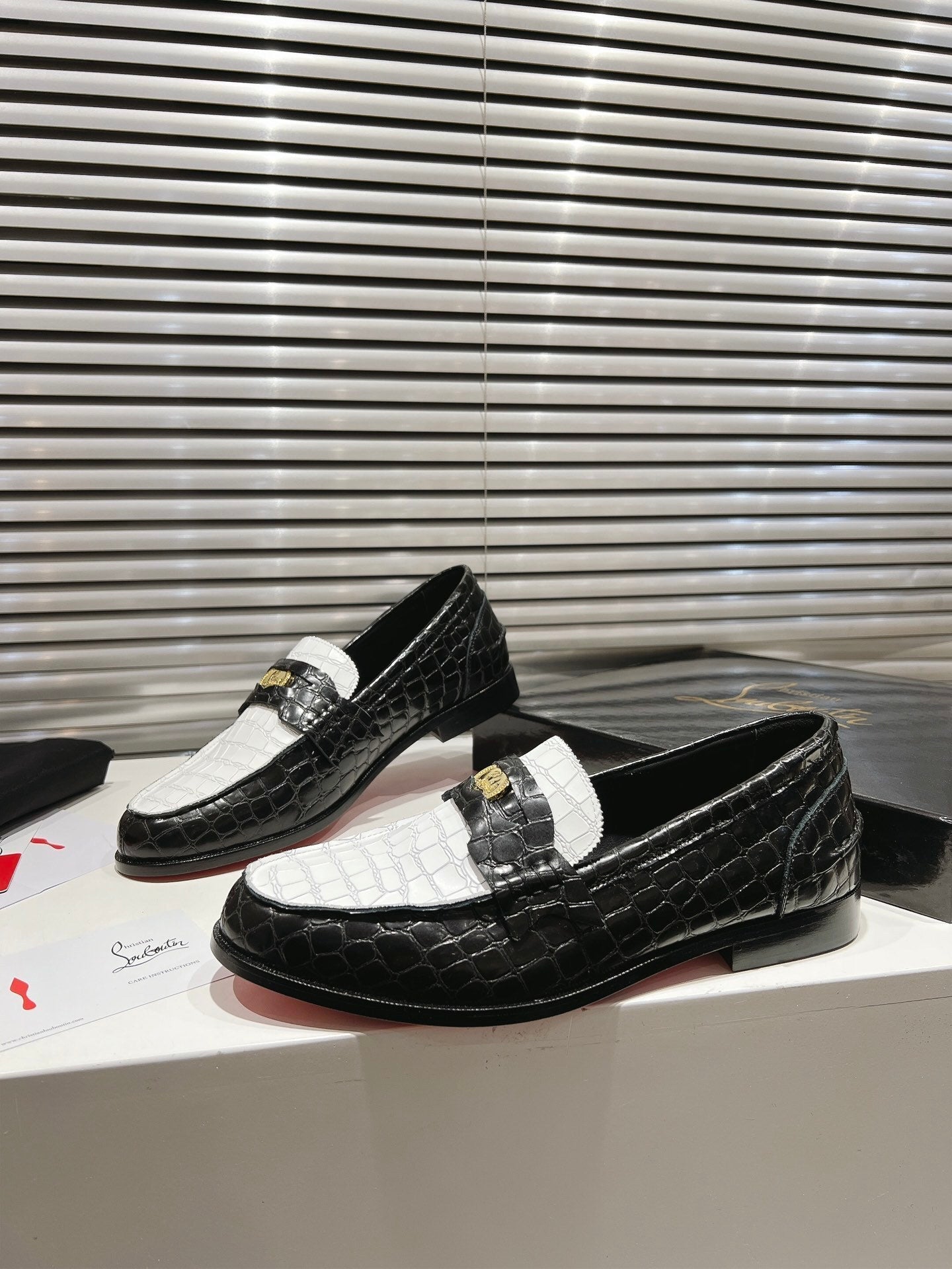 Dragons Bags - Best High-End Brands in One Place - AFFORDABLE LUXURY HEELS - 8249
