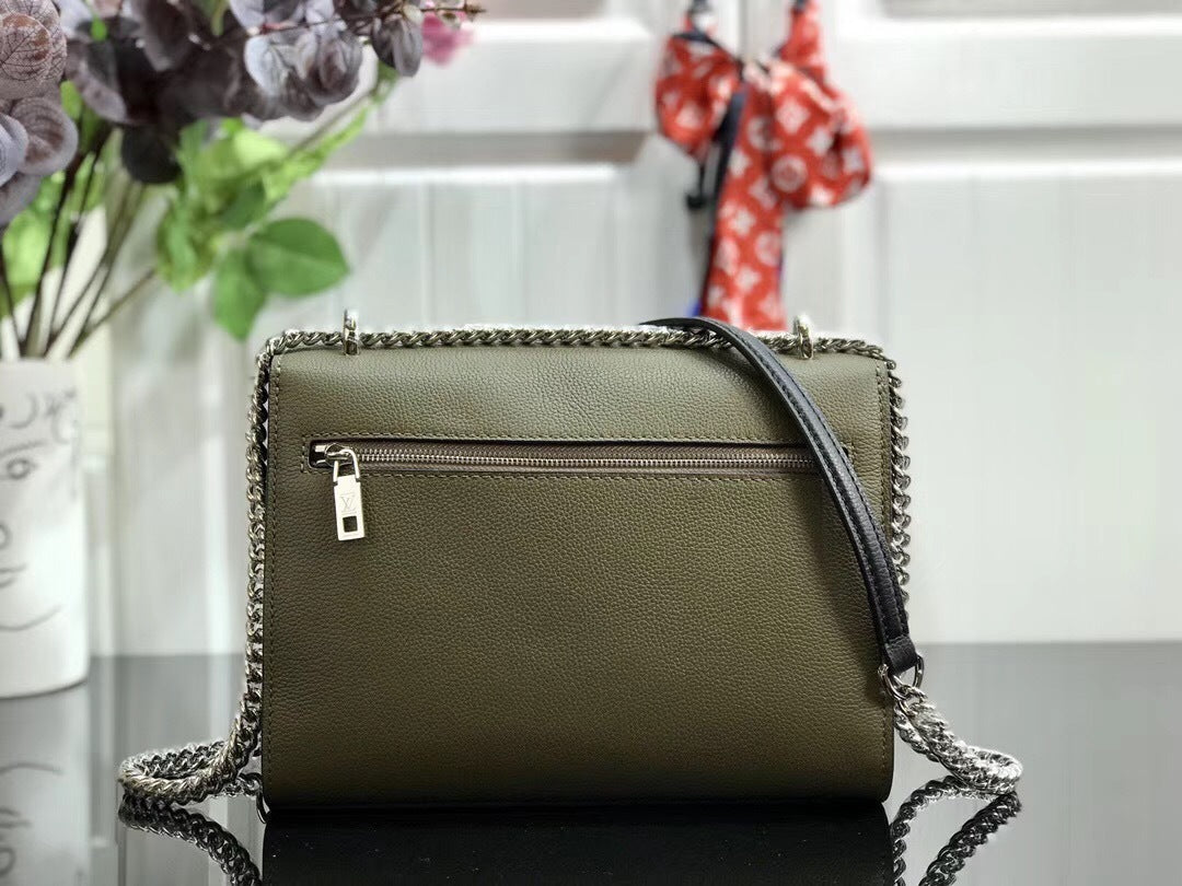 new-designer-premium-bags-nm21856
