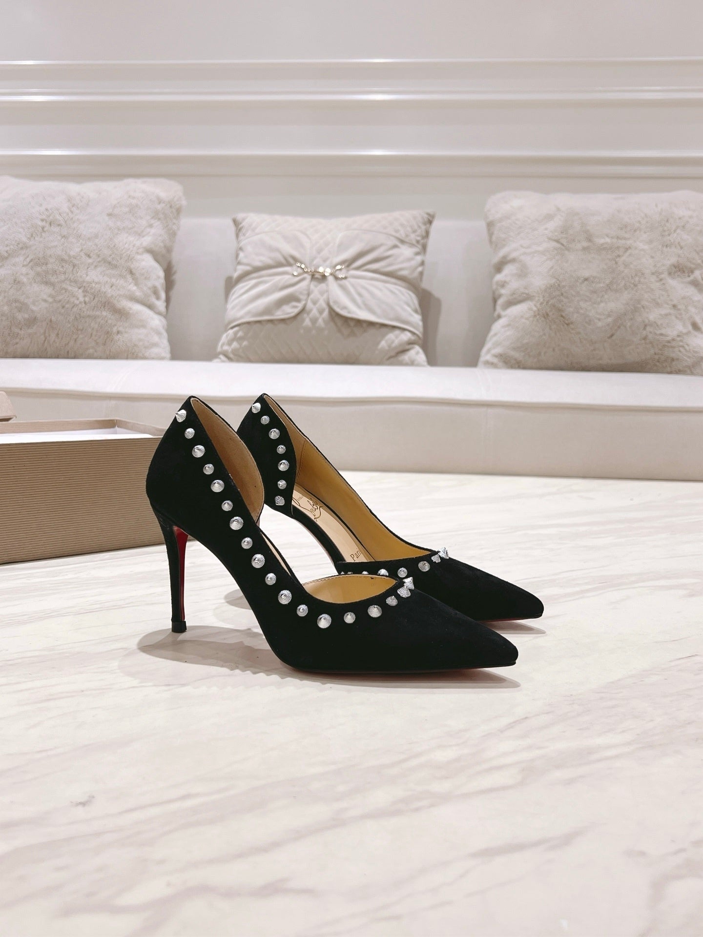 Dragons Bags - High-Quality Designer Products for You - AFFORDABLE LUXURY HEELS - 8211