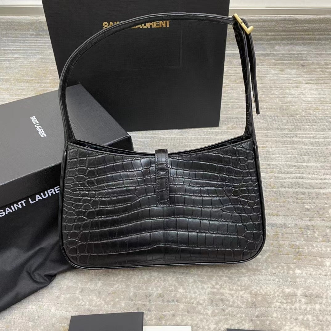 Dragons Bags - Premium Luxury Goods and Accessories - AFFORDABLE LUXURY BAGS - 5826