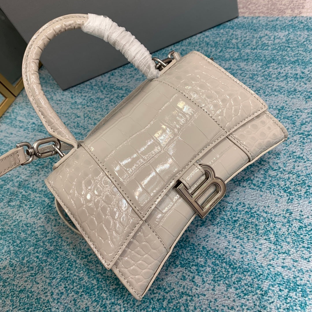 new-luxury-designer-bags-nm24076