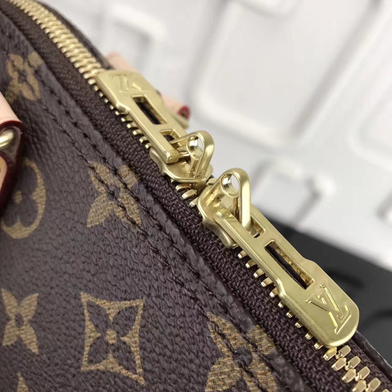 Dragons Bags - Premium Luxury Goods and Accessories - AFFORDABLE LUXURY BAGS - 3518