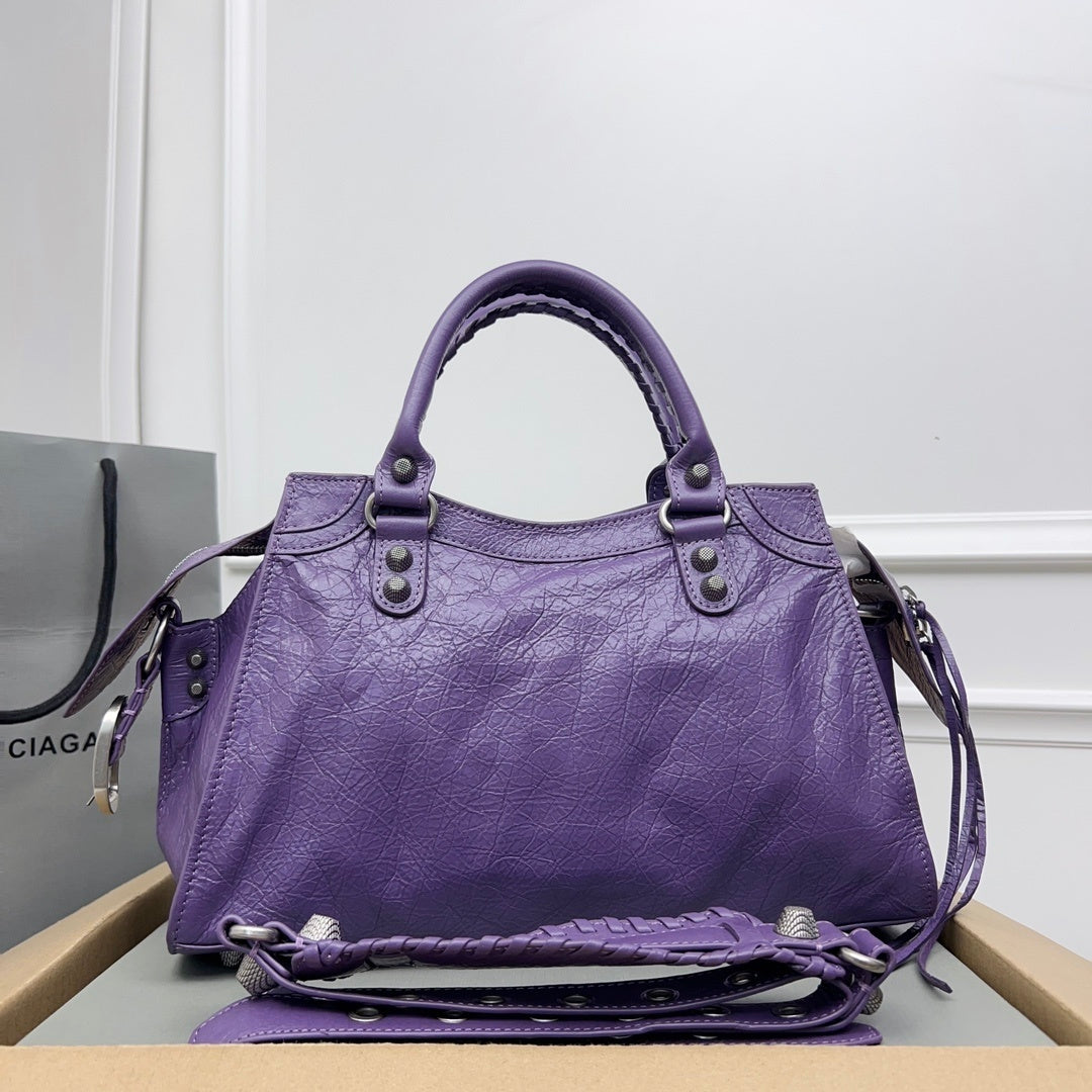 new-luxury-designer-bags-nm24278