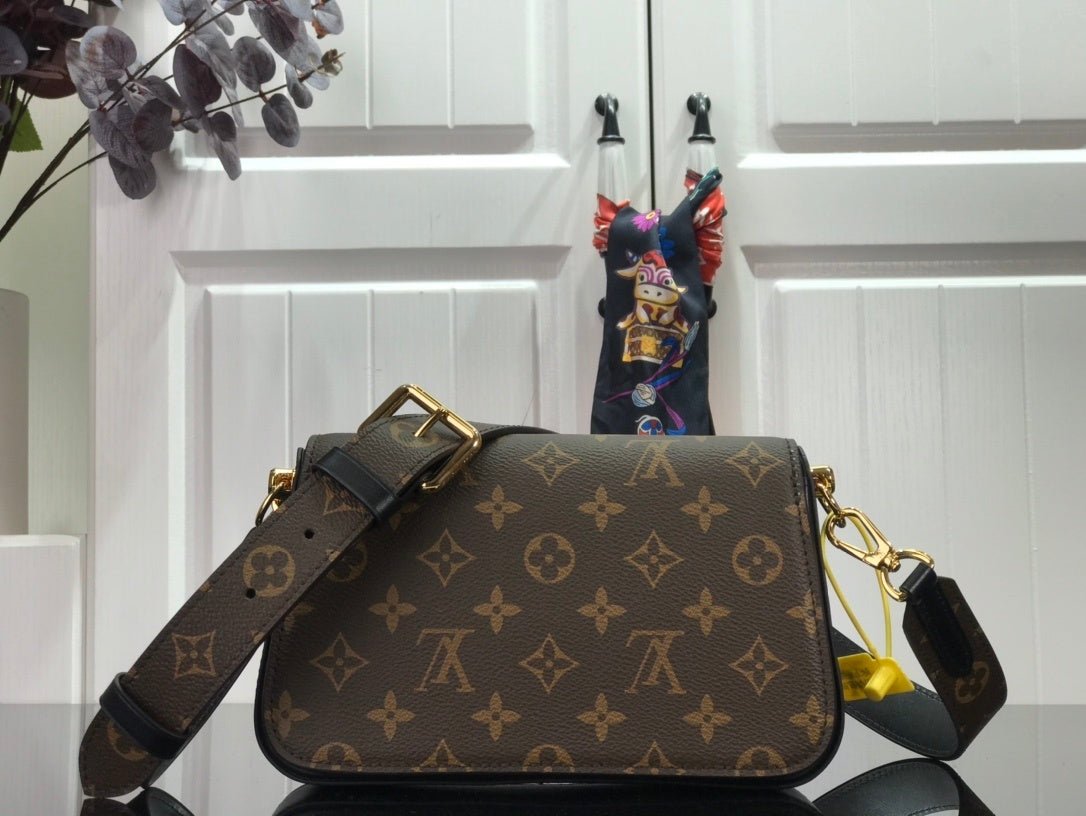 Dragons Bags - DESIGNER BAGS FOR WOMEN - AFFORDABLE LUXURY BAGS - 4040