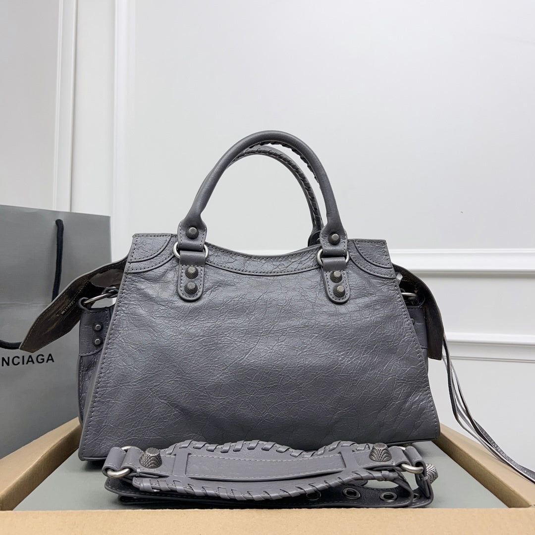 new-luxury-designer-bags-nm24276