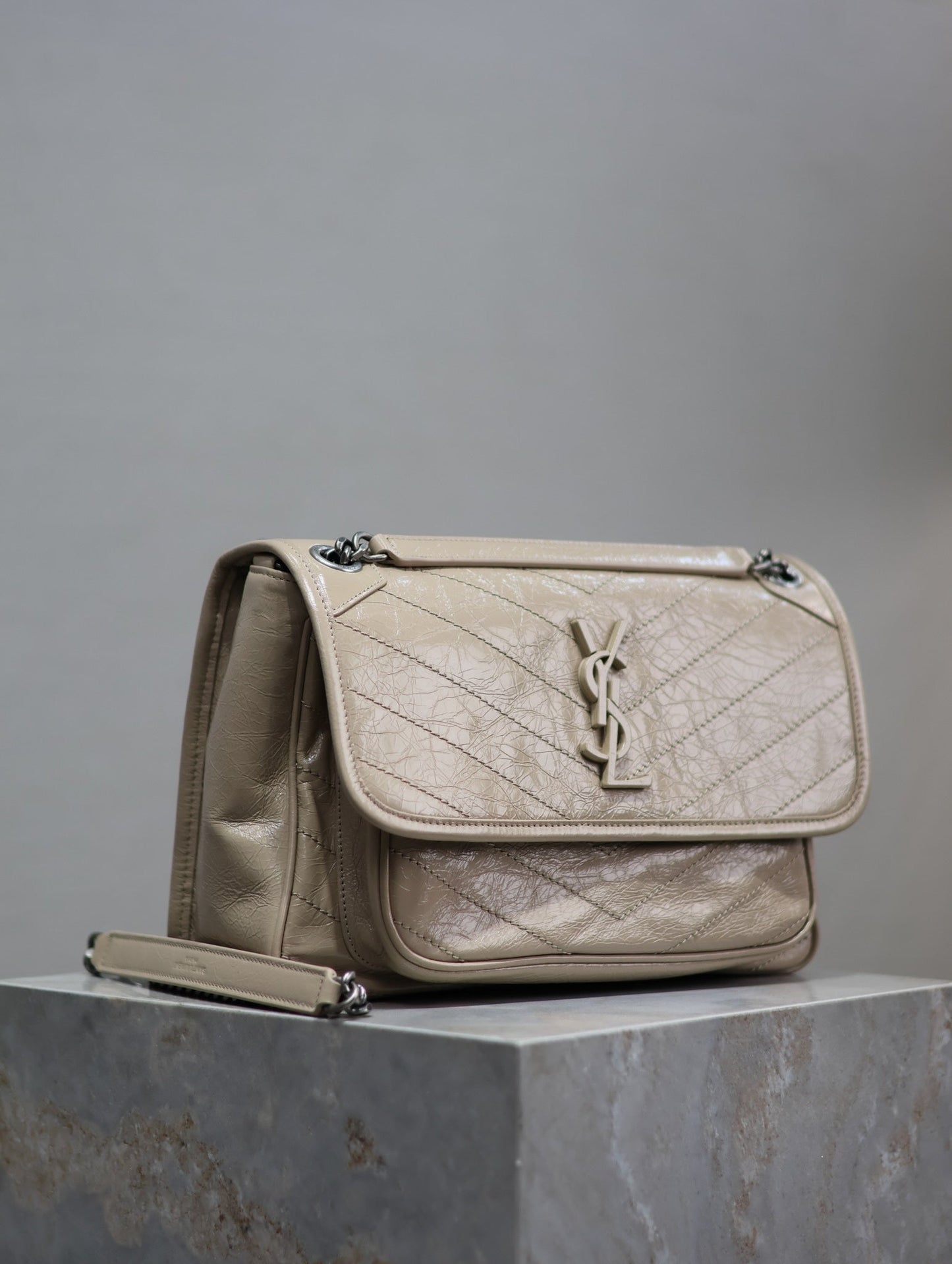 Dragons Bags - Best High-End Brands in One Place - AFFORDABLE LUXURY BAGS - 5989