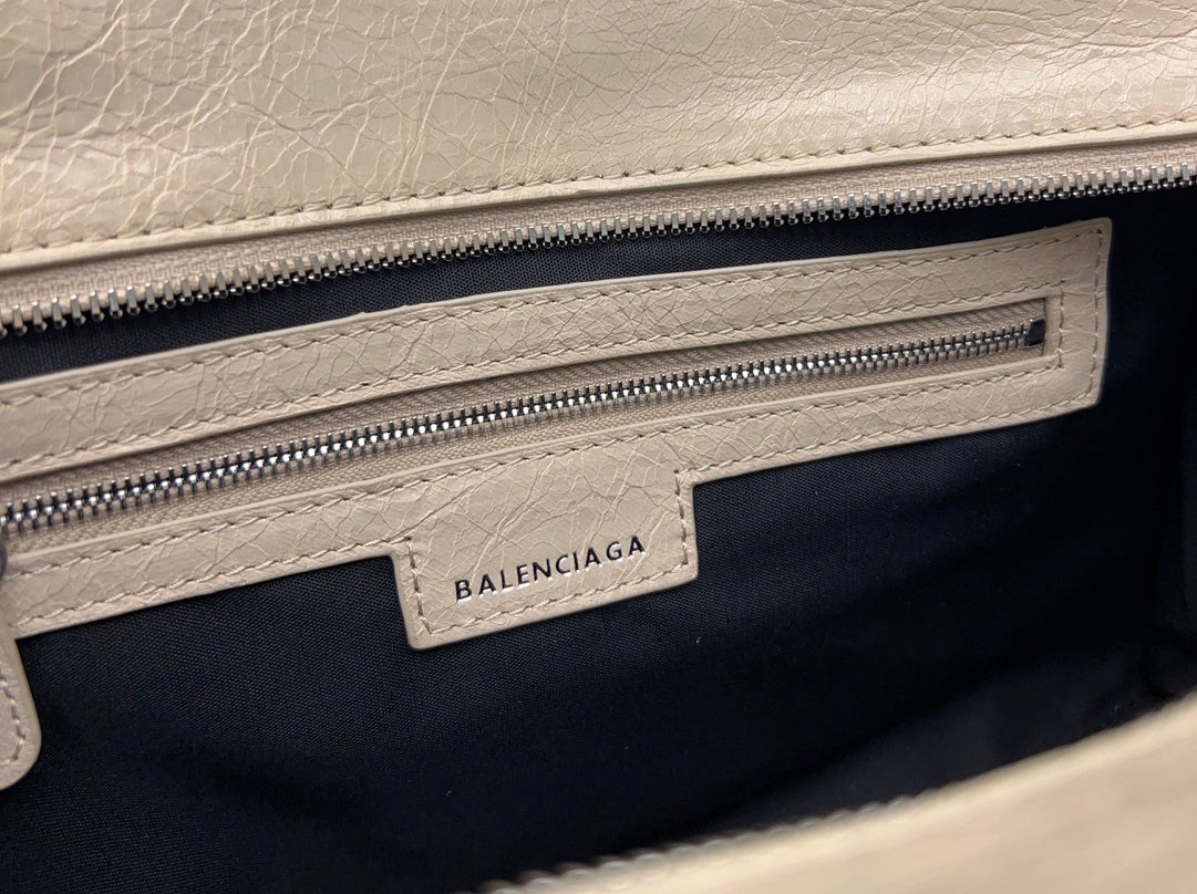 new-luxury-designer-bags-nm24277