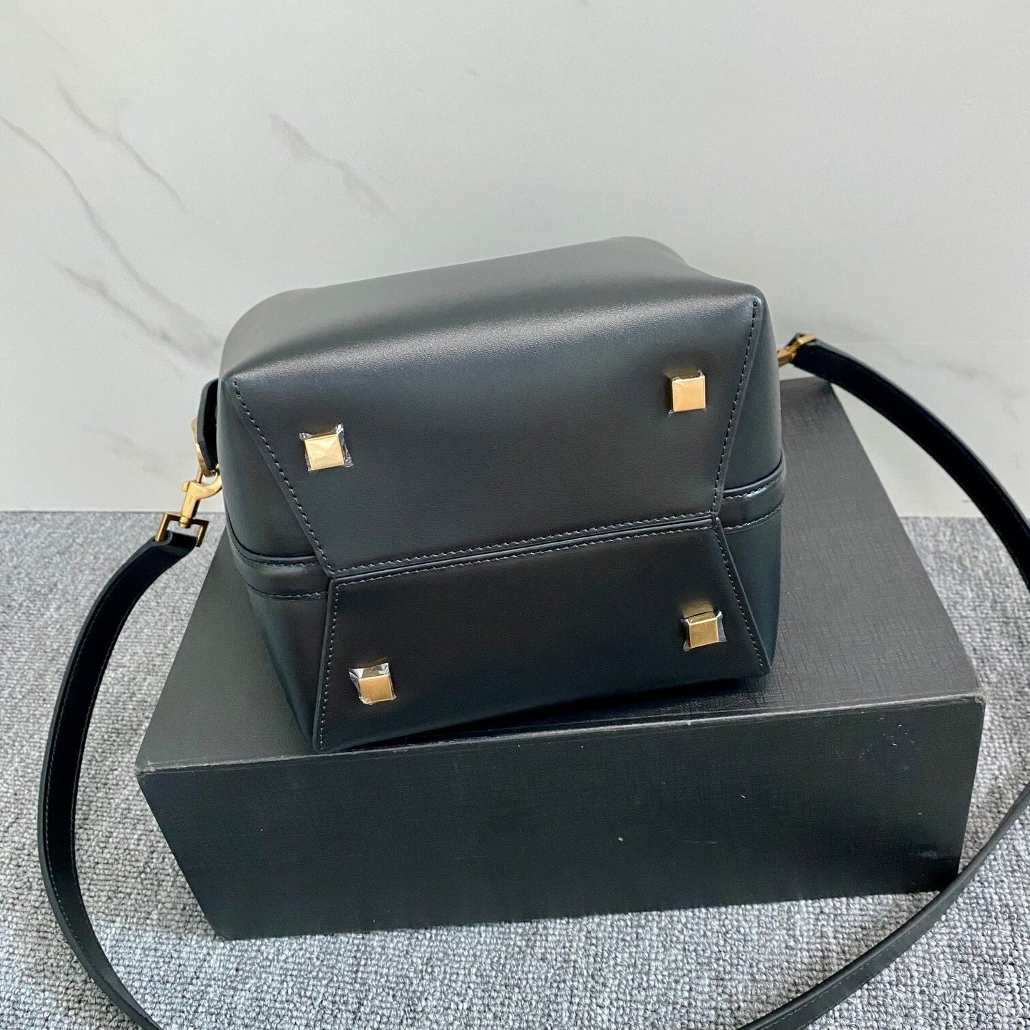 Dragons Bags - High-Quality Designer Products for You - AFFORDABLE LUXURY BAGS - 5879
