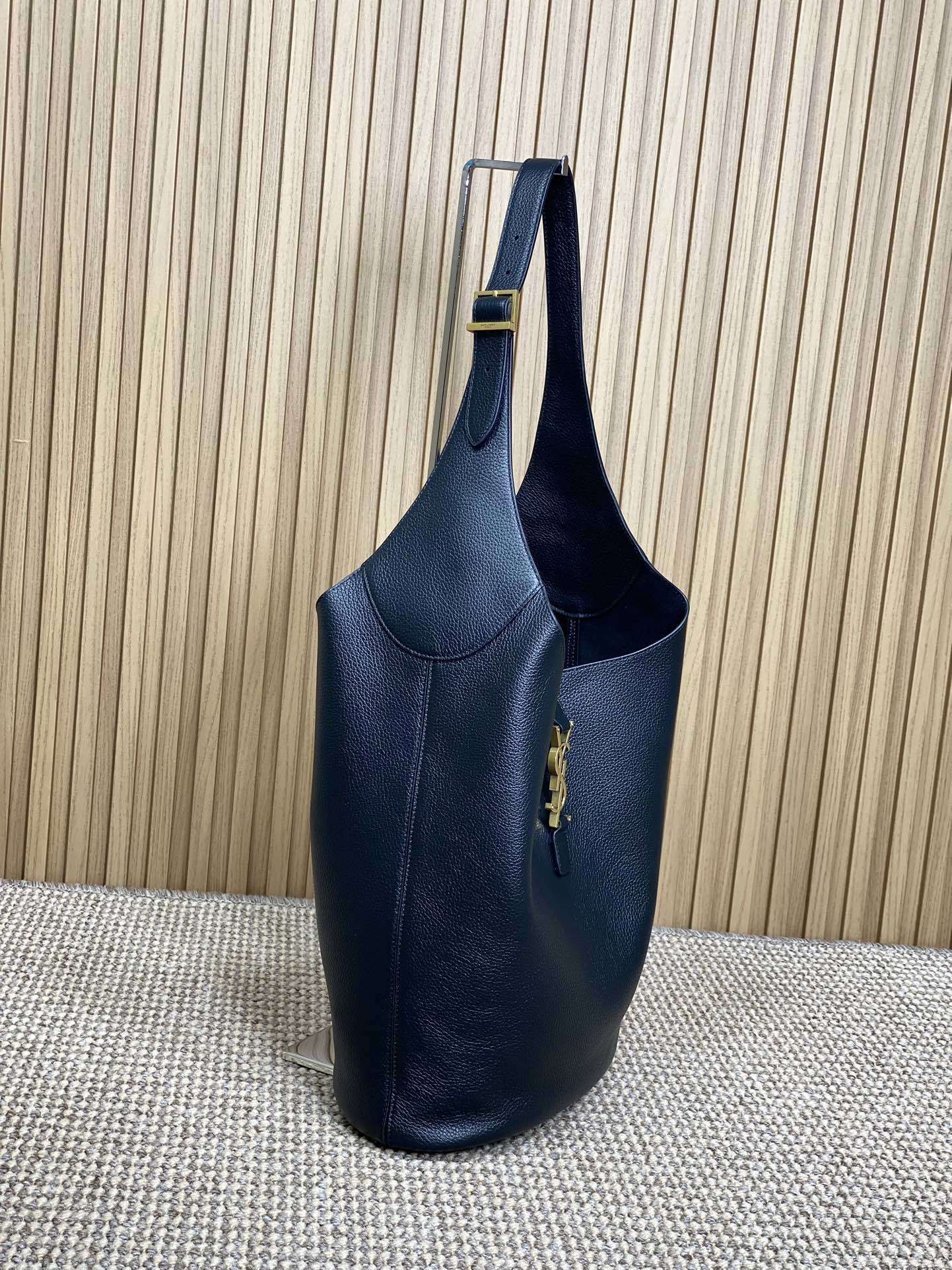 Dragons Bags - High-Quality Designer Products for You - AFFORDABLE LUXURY BAGS - 5911