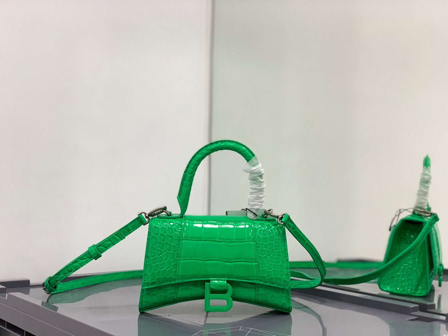 new-luxury-designer-bags-nm24068