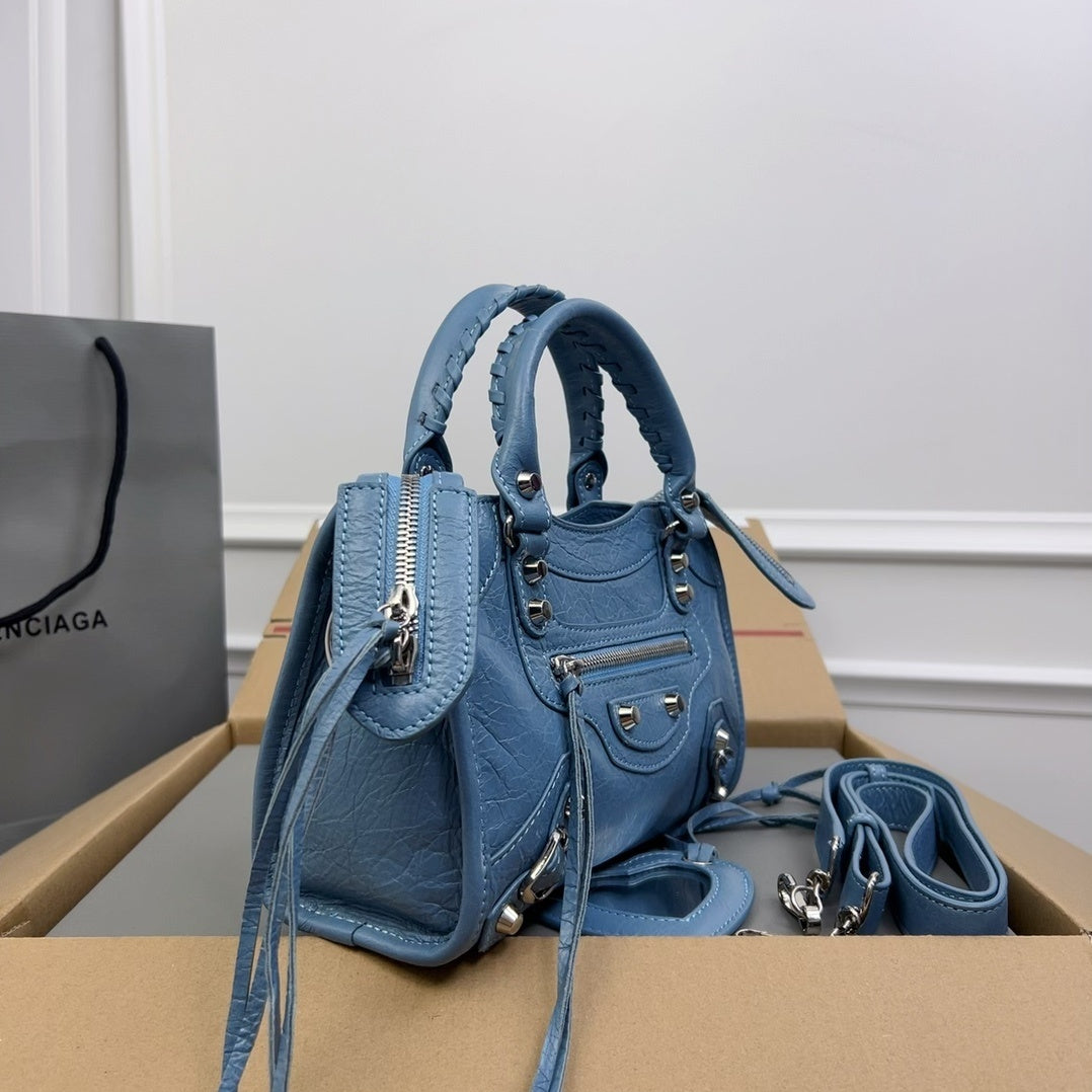new-luxury-designer-bags-nm24049