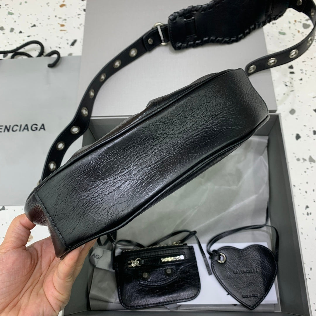 new-luxury-designer-bags-nm24309