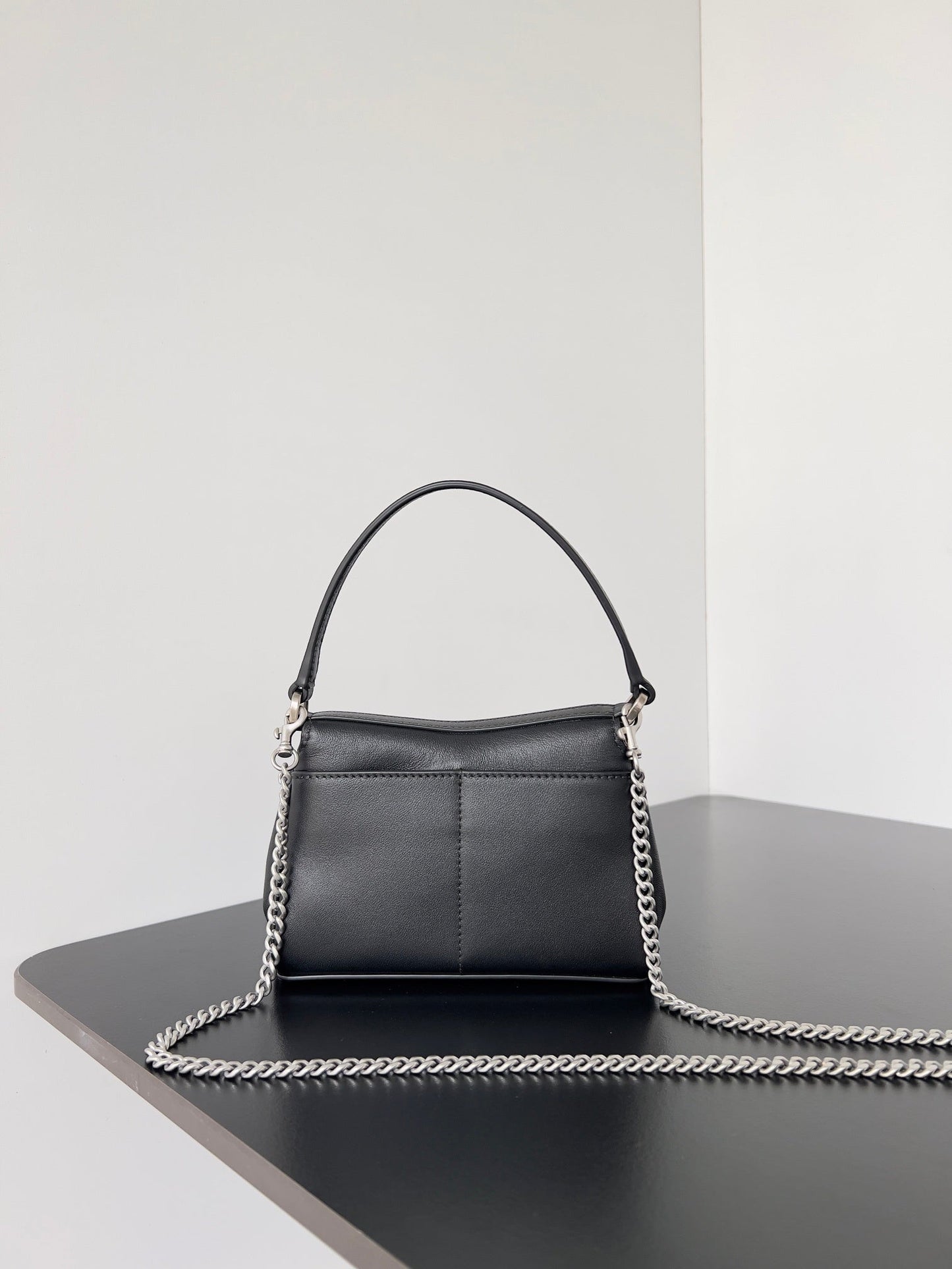 new-luxury-designer-bags-nm24059