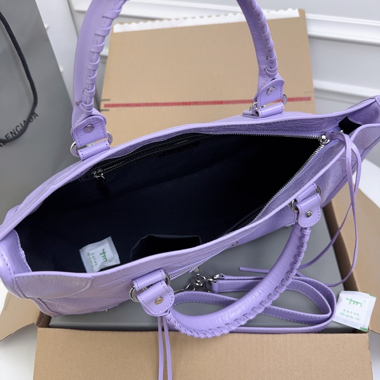 new-designer-premium-bags-nm24000